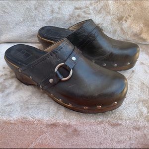 Frye Carla o ring mule clogs women’s shoes 8.5